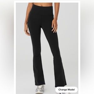 Alo Yoga 7/8 Bootcut Pants Size M